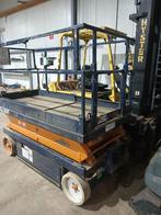 Te koop 8 m schaar hoogwerker met jonge accu.s, Ophalen, Overige typen, Minder dan 2 meter