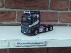 WSI  Volvo  FH5  Globetrotter  Royal  Edition, Hobby en Vrije tijd, Modelauto's | 1:50, Ophalen of Verzenden, Nieuw, Bus of Vrachtwagen