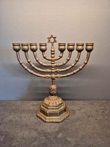 Zware Bronzen kandelaar uit Israël  beschikbaar voor biedingen