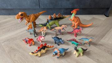 Partij dinosaurussen (1 bewegend met geluid) - 15 stuks beschikbaar voor biedingen