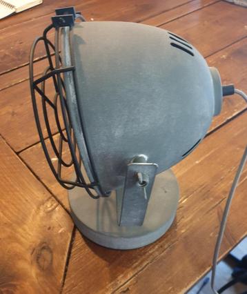 Gave industriele spotlamp staande lamp draaibaar metaal beschikbaar voor biedingen