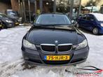 BMW 320i Touring Automaat | Business Line | Panodak, Auto's, BMW, Automaat, 4 cilinders, 1435 kg, Zwart