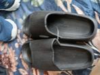 Slippers, Ophalen of Verzenden, Zo goed als nieuw