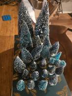 Typisch Hollands kerstdorp kerstbomen bomen 23 lemax, Diversen, Kerst, Ophalen, Zo goed als nieuw