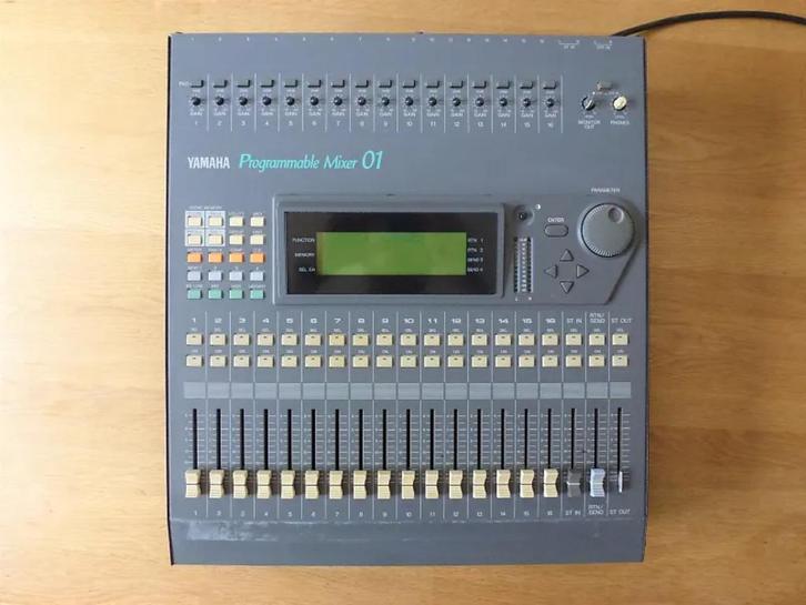 Te koop diversen., Audio, Tv en Foto, Versterkers en Receivers, Zo goed als nieuw, Stereo, 120 watt of meer, Overige merken, Ophalen