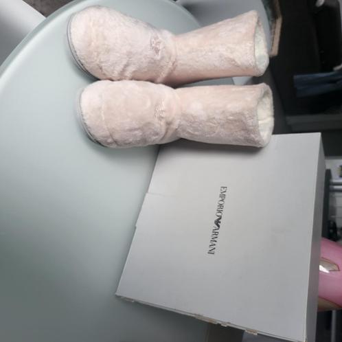 Emporio Armani pantoffels 41/42 NIEUW !!!, Kleding | Dames, Overige Dameskleding, Nieuw, Ophalen of Verzenden