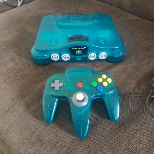 N64 clear ice blue, Spelcomputers en Games, Spelcomputers | Nintendo 64, Zo goed als nieuw, Met 1 controller, Ophalen of Verzenden