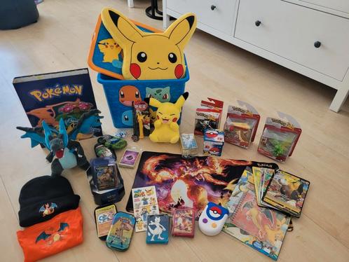 XXL Pokemon Charizard en Pikachu set verzameling mysterybox, Verzamelen, Overige Verzamelen, Zo goed als nieuw, Ophalen of Verzenden