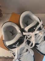 LV trainer Sneakers Maat 33 (Replica), Kinderen en Baby's, Kinderkleding | Schoenen en Sokken, Ophalen of Verzenden, Zo goed als nieuw