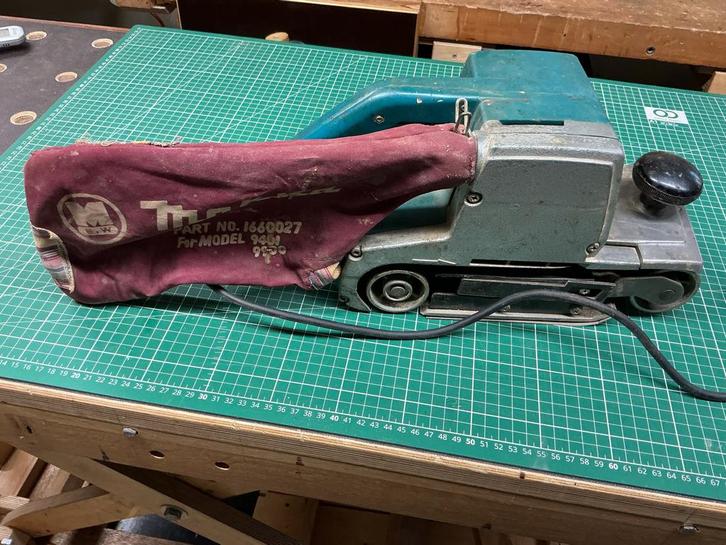 Makita Bandschuurmachine 100x610mm - Opknapper, Doe-het-zelf en Verbouw, Gereedschap | Schuurmachines, Gebruikt, Bandschuurmachine