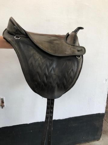 paarden zadel beschikbaar voor biedingen