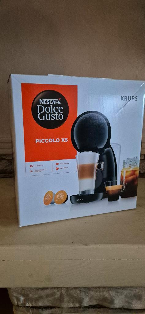 Dolce Gusto,, Witgoed en Apparatuur, Koffiezetapparaten, Zo goed als nieuw, Koffiepads en cups, Koffiemachine, 4 tot 10 kopjes