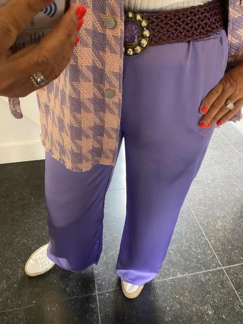 Terra di Siena, prachtige hippe paarse satijnen broek, S/M, Kleding | Dames, Broeken en Pantalons, Nieuw, Maat 38/40 (M), Paars