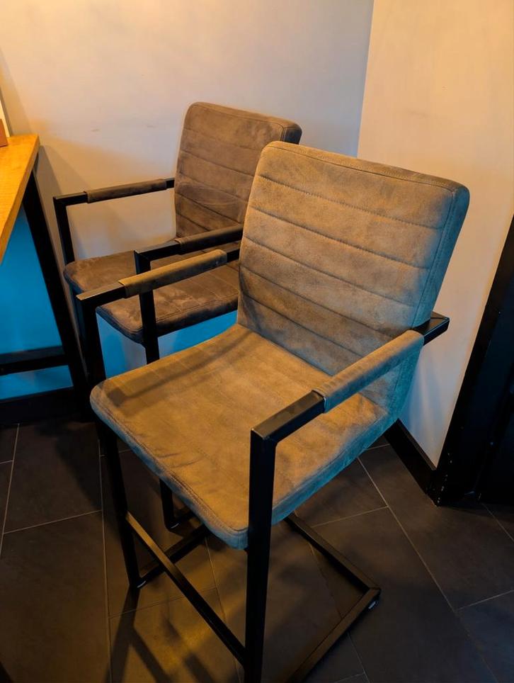 4 Barkrukken/hoge stoelen Lizzy Leenbakker, Huis en Inrichting, Barkrukken, Zo goed als nieuw, 60 tot 90 cm, 2 krukken, Ophalen