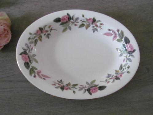 Wedgwood Hathaway Rose Serveer Schaal, Huis en Inrichting, Keuken | Servies, Zo goed als nieuw, Schaal of Schalen, Overige stijlen