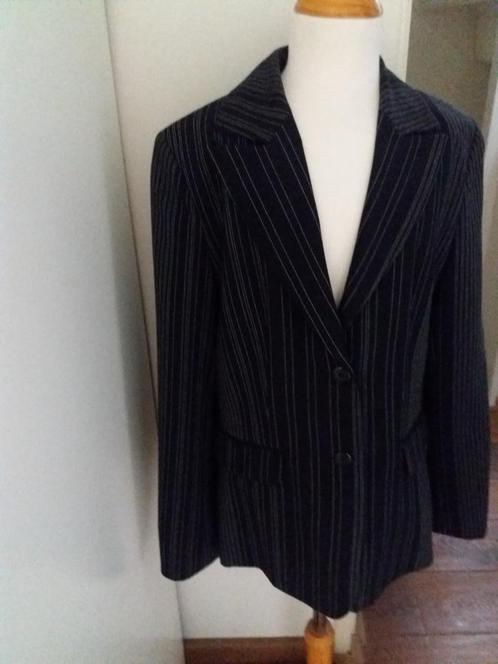 Colbert Jas 36 Zwart met Wit Krijtstreepje ( Jool ), Kleding | Dames, Jasjes, Kostuums en Pakken, Zo goed als nieuw, Jasje, Maat 36 (S)