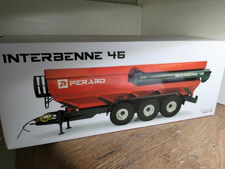 Te koop UH Perard Interbenne 46 graanwagen Exclusief model., Hobby en Vrije tijd, Modelauto's | 1:32, Nieuw, Tractor of Landbouw