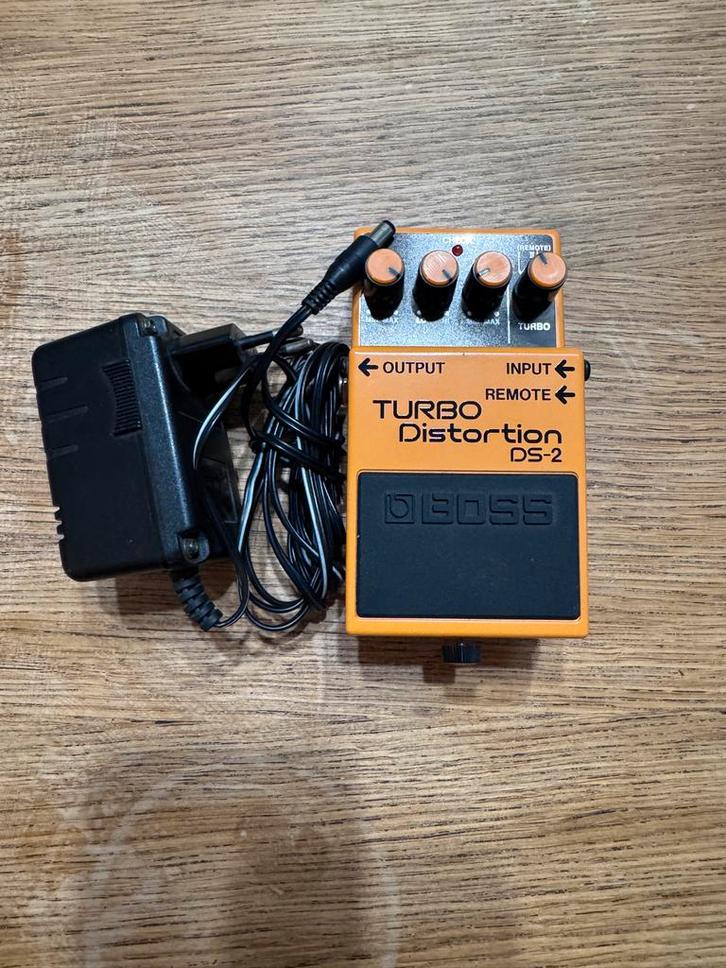 Boss Turbo Distortion DS-2 (Made in Japan) + PSA Adapter, Muziek en Instrumenten, Effecten, Gebruikt, Distortion, Overdrive of Fuzz