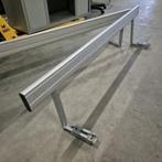 3X aluminium koker balk met steunen 160x10x3 cm, Gebruikt