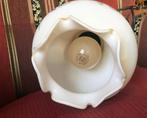 Brocante hanglamp met olie lamp kap glas antiek, Huis en Inrichting, Lampen | Hanglampen, Verzenden, Glas, Klassiek / antiek, Minder dan 50 cm