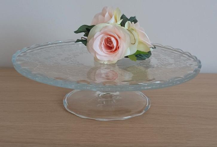 Ikea Vlaai schotel met bloemenmotief, Huis en Inrichting, Woonaccessoires | Schalen en Manden, Zo goed als nieuw, Rond, Glas, Ophalen of Verzenden