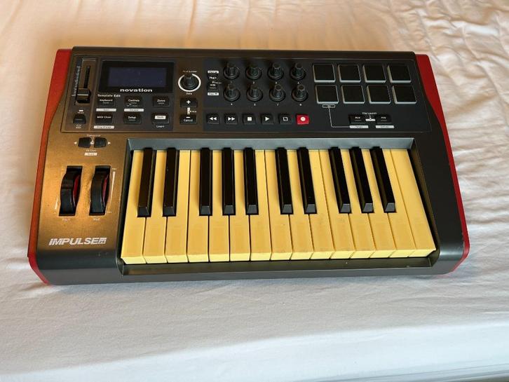 Novation Impulse 25, Muziek en Instrumenten, Midi-apparatuur, Gebruikt, Ophalen of Verzenden