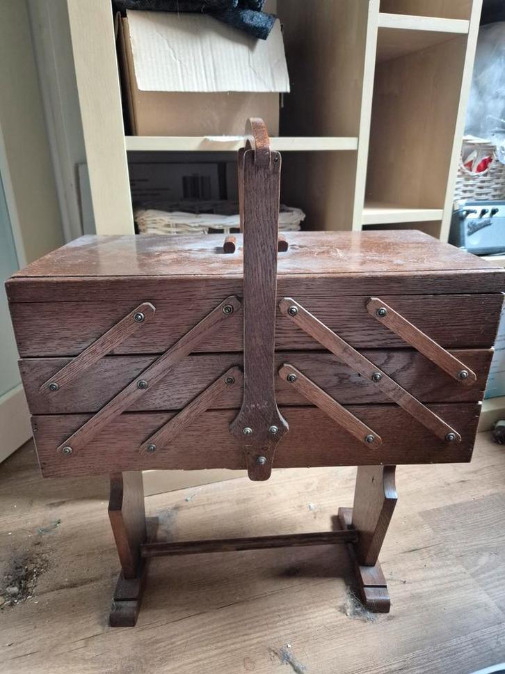 Houten Naaibox met Inhoud, Antiek en Kunst, Antiek | Woonaccessoires, Ophalen