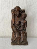 Antieke houten zittende madonna met kind vruchtbomen kersen, Ophalen of Verzenden
