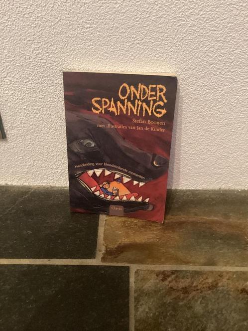 Onder spanning | 9789044802405, Boeken, Kinderboeken | Jeugd | onder 10 jaar, Zo goed als nieuw, Non-fictie, Ophalen of Verzenden