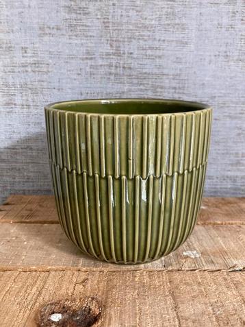 Vintage Mica bloempot, M12, in perfecte staat beschikbaar voor biedingen