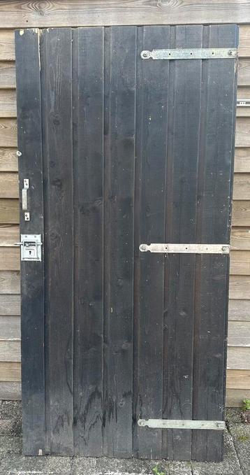 Mooie houten schuurdeur  beschikbaar voor biedingen