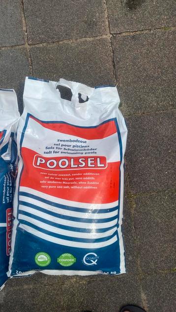 Zwembadzout poolsel beschikbaar voor biedingen