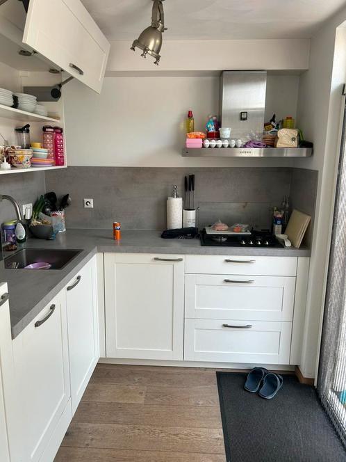 Complete keuken, Huis en Inrichting, Keuken | Complete keukens, Gebruikt, Hoekkeuken, Wit, Kunststof, Ophalen