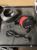 Grundfos circulatiepomp, Doe-het-zelf en Verbouw, Verwarming en Radiatoren, Gebruikt, Minder dan 30 cm, Overige typen, Minder dan 60 cm