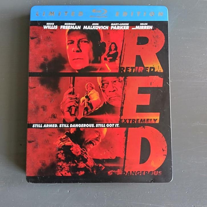 A2-1) Red - steelcase, Cd's en Dvd's, Blu-ray, Zo goed als nieuw, Actie, Ophalen of Verzenden