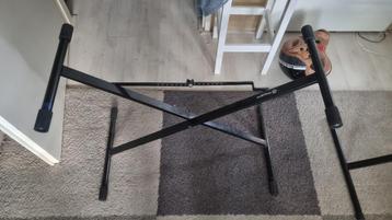 Konig & Meyer 18962 keyboard standaard X-stijl zwart beschikbaar voor biedingen