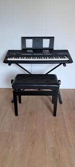 Keyboard Yamaha PSR E433  met standaard,  bankje en tas zgan, Ophalen, 61 toetsen, Yamaha, Zo goed als nieuw
