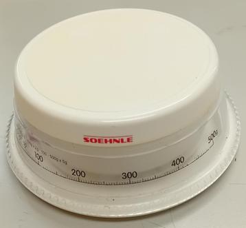 Te Koop: Een Soehnle weegschaal, inclusief maatbeker.  beschikbaar voor biedingen