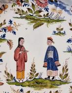 Groot Hollands keramiek polychrome bord met Chinees decor., Ophalen of Verzenden