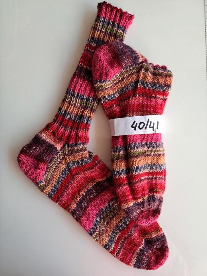 Mooie handgebreide warme wollen dames sokken, maat 40/41, Kleding | Dames, Sokken en Kousen, Zo goed als nieuw, Sokken en Kniesokken