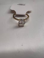 Gouden ring met kristal, Sieraden, Tassen en Uiterlijk, Ringen, Met kristal, 18 tot 19, Ophalen of Verzenden, Zo goed als nieuw