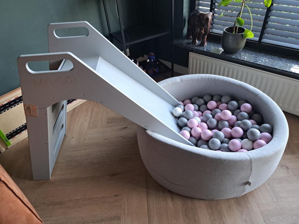Misioo glijbaan met ballenbak, Kinderen en Baby's, Speelgoed | Overig, Gebruikt, Jongen of Meisje, Ophalen