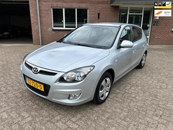 Hyundai I30 1.6i Dynamic Business //Automaat //Nieuwe APK beschikbaar voor biedingen