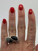 K580 Prachtige zilveren ring modernist maat 19, 18 tot 19, Met edelsteen, Ophalen of Verzenden, Dame