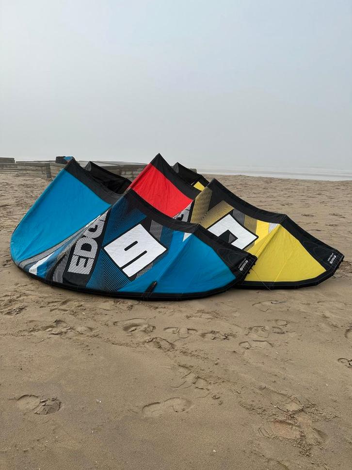 Set ozone edge V9/V8 Kites 7m/9m/10m +2 Bars, pomp en harnas, Watersport en Boten, Kitesurfen, Gebruikt, Kite, 10 m², Geen board