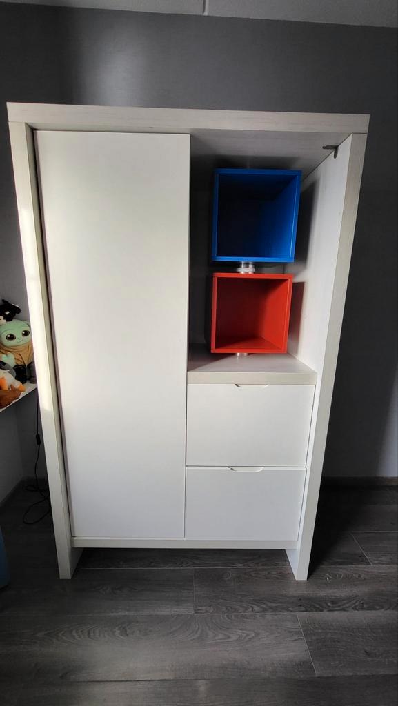 Mooie nette kledingkast, Huis en Inrichting, Kasten | Kledingkasten, Zo goed als nieuw, 150 tot 200 cm, 100 tot 150 cm, 50 tot 75 cm