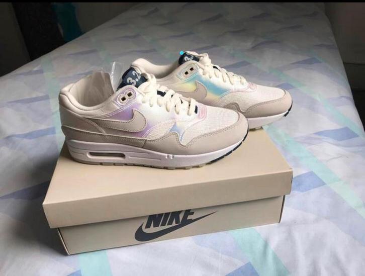 Nike Airmax 1 La Ville Lumiere AMD Size 40,5 / US 9 NIEUW, Kleding | Heren, Schoenen, Nieuw, Sneakers of Gympen, Overige kleuren