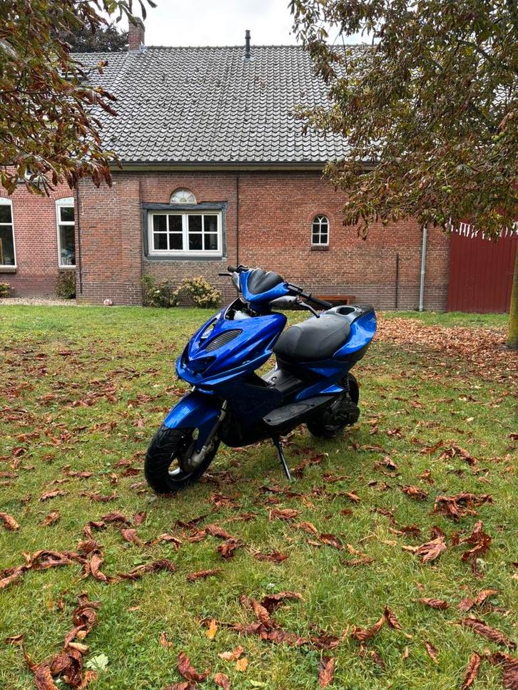 Yamaha aerox 70cc, Fietsen en Brommers, Scooters | Yamaha, Zo goed als nieuw, Aerox, Maximaal 45 km/u, Tweetakt, Ophalen
