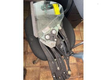 Ruitmechaniek 2Deurs links-achter van een BMW Z4 beschikbaar voor biedingen