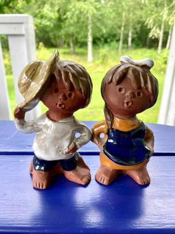 Uctci Japan: 2 Keramische kunstbeeldjes in Lisa Larson stijl beschikbaar voor biedingen